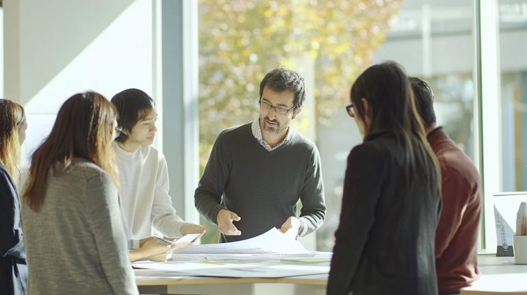 ワンチームで勝利をつかめ！グループ企業の連携プレイで生まれる驚きのパワー